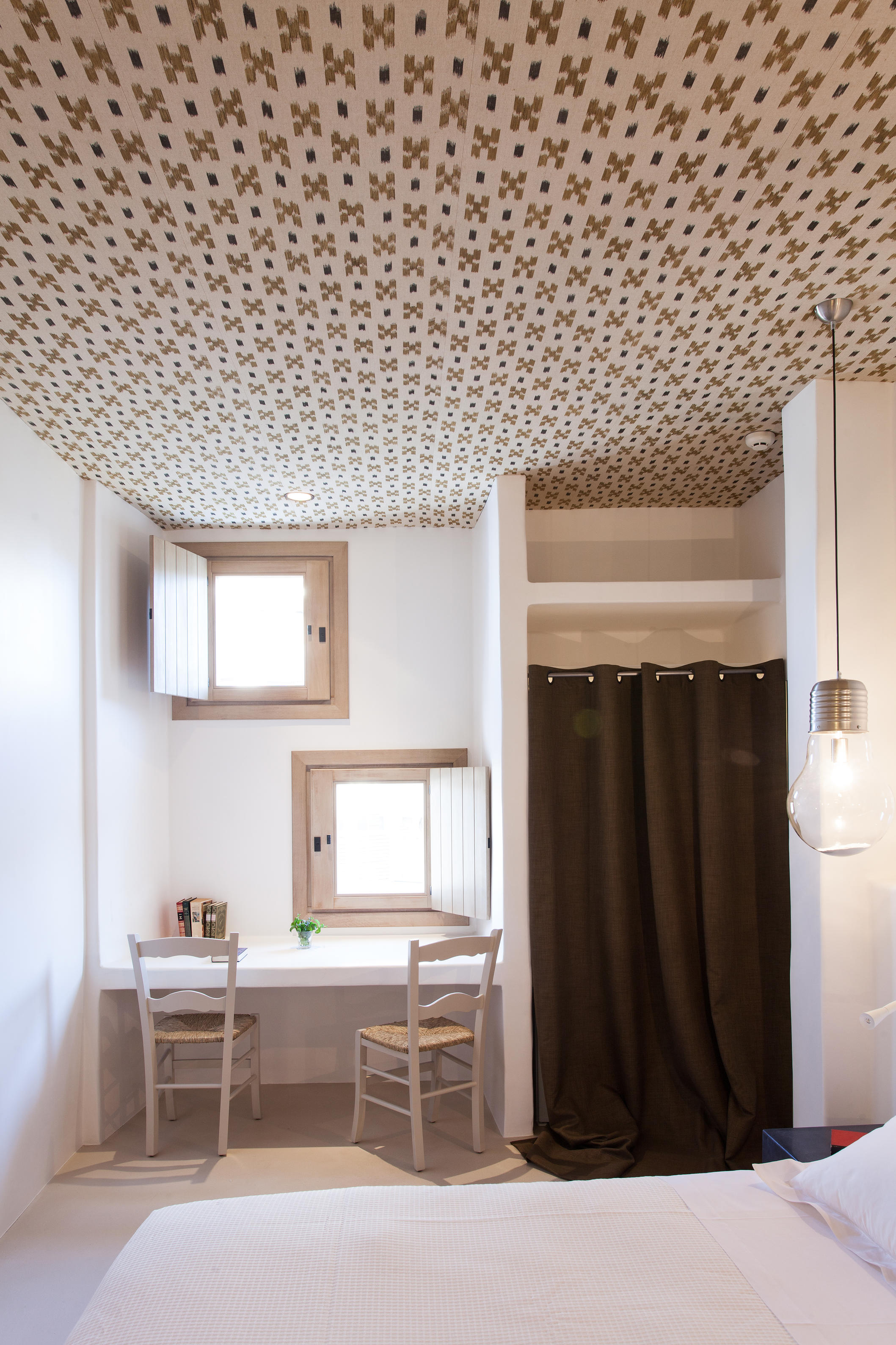 standard room (2).jpg